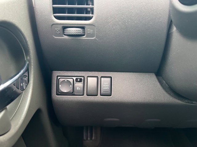 Used 2013 Nissan Xterra PRO-4X w/ Pro-4x Leather Pkg AWD/4WD image 24