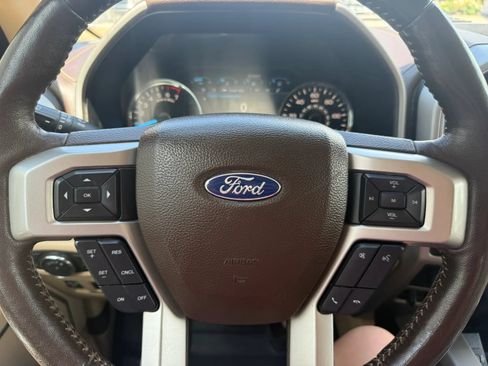 Used 2019 Ford F150 Lariat w/ Equipment Group 502A Luxury AWD/4WD image 8
