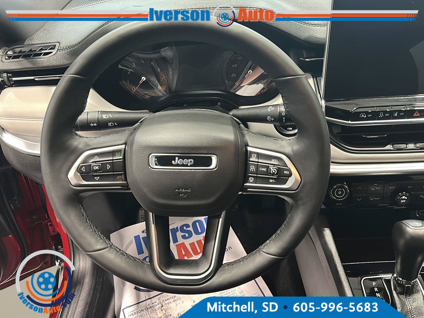 Used 2025 Jeep Compass Limited AWD/4WD image 16