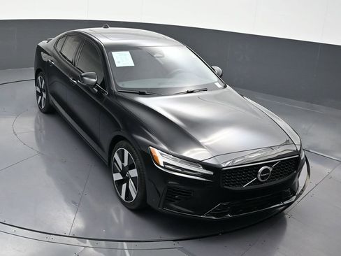 Certified 2024 Volvo S60 T8 Plus image 22
