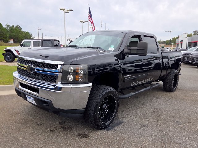 Used 2011 Chevrolet Silverado 2500 LT AWD/4WD image 3