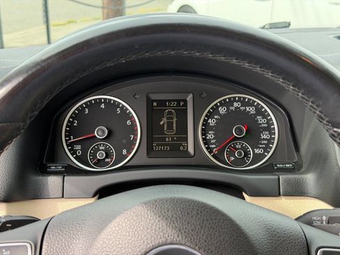 Used 2014 Volkswagen Tiguan S FWD image 34
