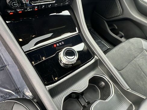 Used 2025 Jeep Grand Cherokee L Altitude image 33