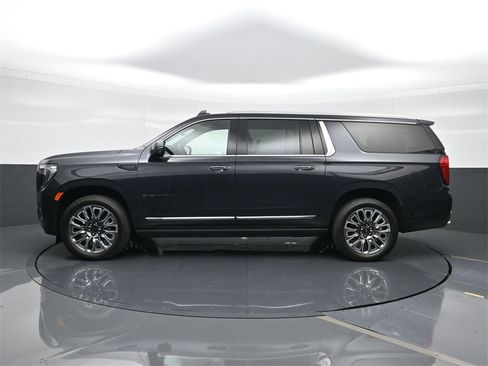 Used 2024 GMC Yukon XL Denali Ultimate image 5