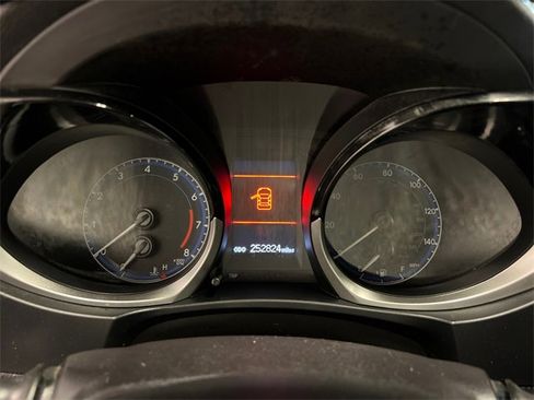 Used 2015 Toyota Corolla S image 22