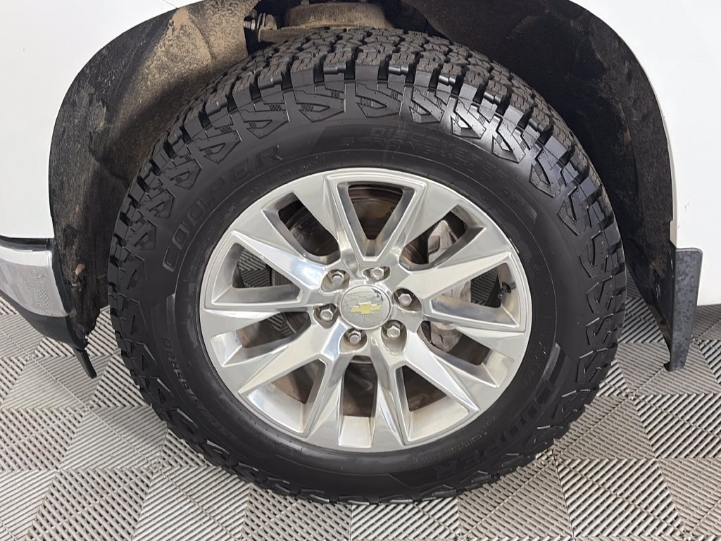 Used 2021 Chevrolet Silverado 1500 LTZ AWD/4WD image 8