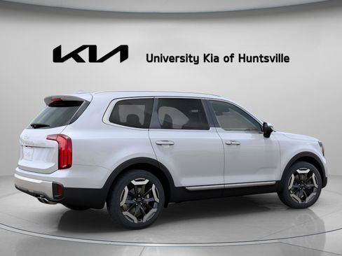 New 2025 Kia Telluride S image 8