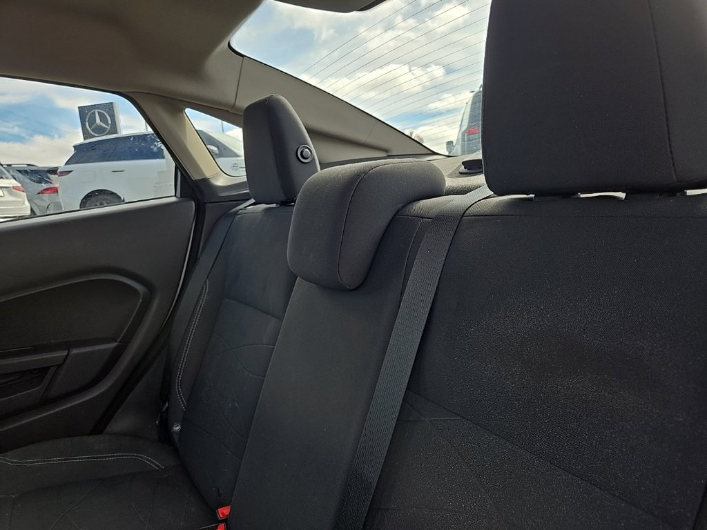 Used 2016 Ford Fiesta SE FWD image 32