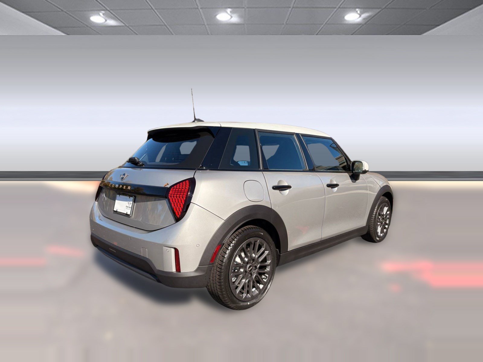 Used 2026 MINI Cooper 4-Door Hardtop FWD image 9