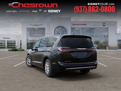 New 2026 Chrysler Pacifica Select