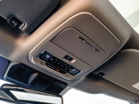 Used 2021 Ford F150 Lariat w/ Equipment Group 502A High image 40