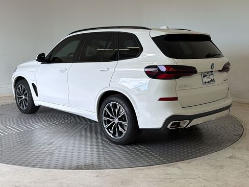 Used 2026 BMW X5 xDrive50e w/ M Sport Package AWD/4WD image 3