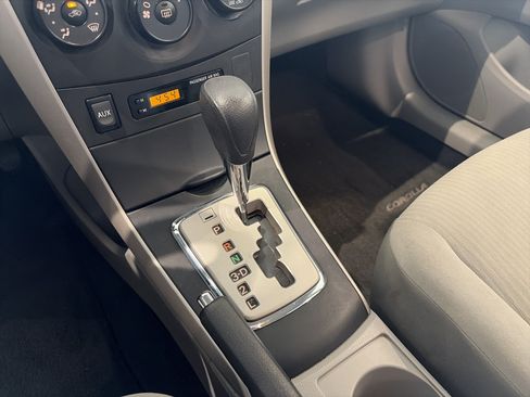 Used 2010 Toyota Corolla LE FWD image 27