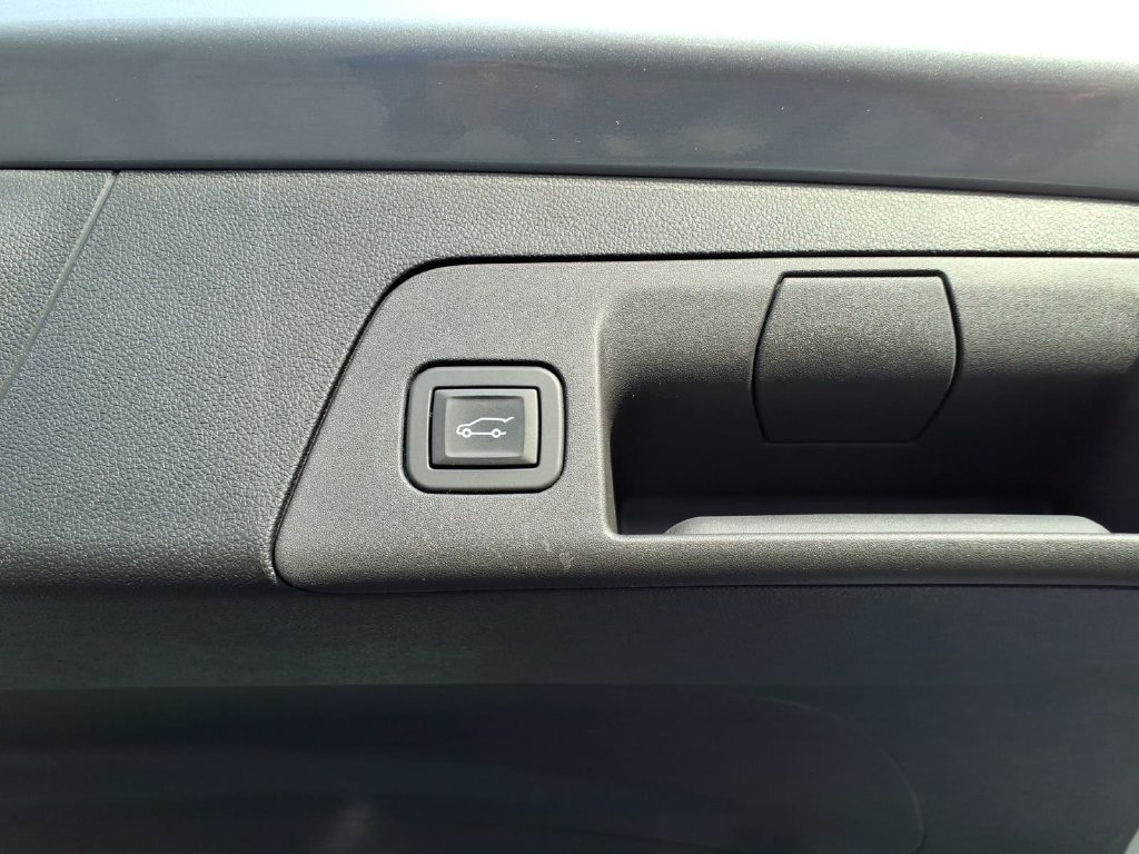 Used 2024 Buick Envision Preferred AWD/4WD image 10
