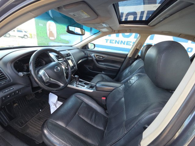 Used 2013 Nissan Altima 2.5 SL w/ Technology Pkg FWD image 10