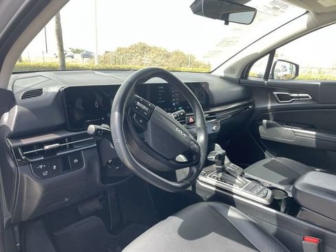 Used 2026 Kia Sportage EX w/ EX Panorama Roof Package FWD image 10