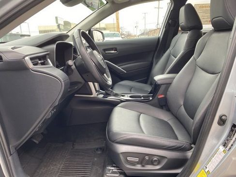 Certified 2024 Toyota Corolla Cross XLE image 16