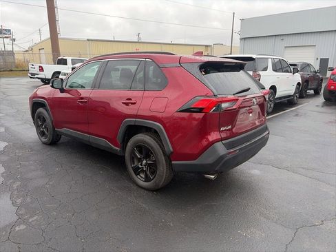 Used 2020 Toyota RAV4 XLE w/ Convenience Package image 5