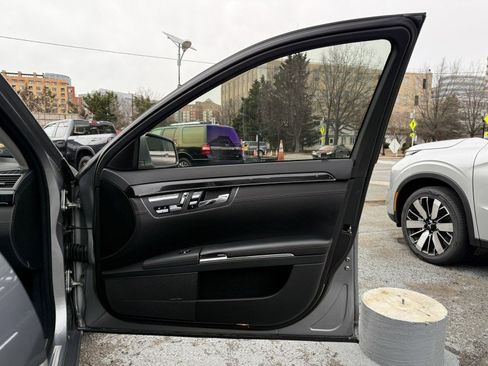 Used 2013 Mercedes-Benz S 550 4MATIC image 13