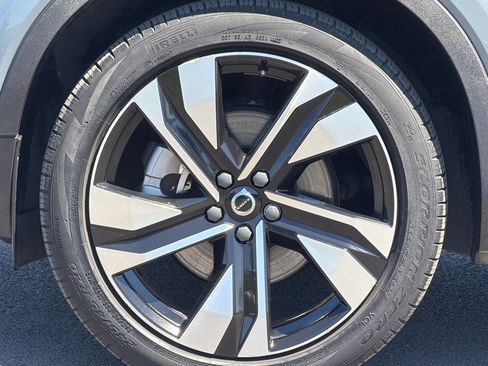 Used 2023 Volvo XC40 B5 Ultimate w/ Protection Package Premier AWD/4WD image 31