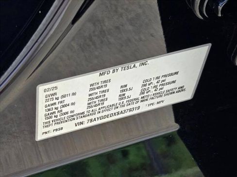 Used 2025 Tesla Model Y Long Range RWD image 15