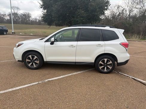 Used 2017 Subaru Forester 2.5i Limited image 6