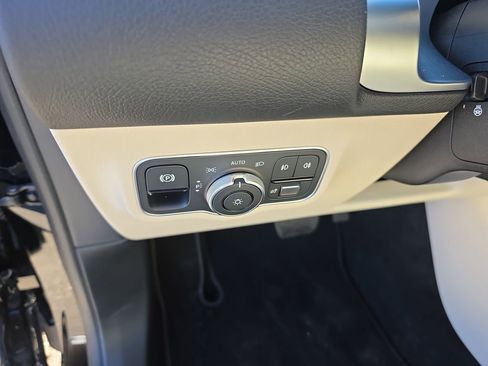 New 2026 Mercedes-Benz GLB 250 4MATIC image 12