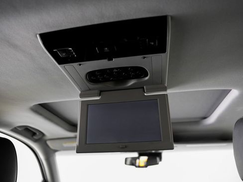 Used 2018 GMC Yukon Denali w/ Denali Ultimate Package image 28