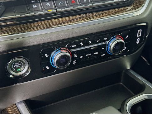 Used 2023 GMC Sierra 1500 Elevation image 26