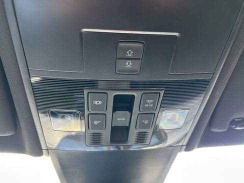 Used 2024 Volkswagen Tiguan SEL R-Line image 42