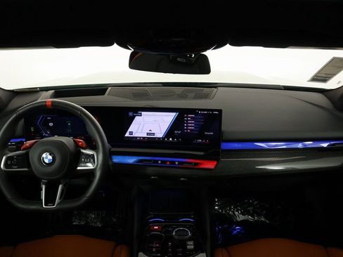 Certified 2025 BMW M5 Touring w/ M Driver's Package AWD/4WD image 8
