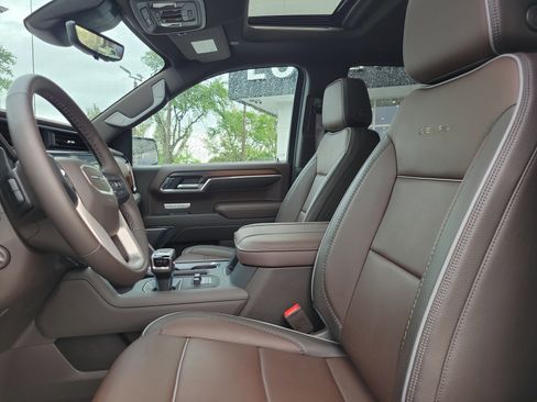 Used 2024 GMC Sierra 1500 Denali w/ Denali Reserve Package image 13