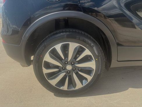 Used 2021 Buick Encore Preferred image 9