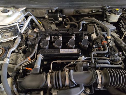 Used 2018 Honda Accord Sport image 30