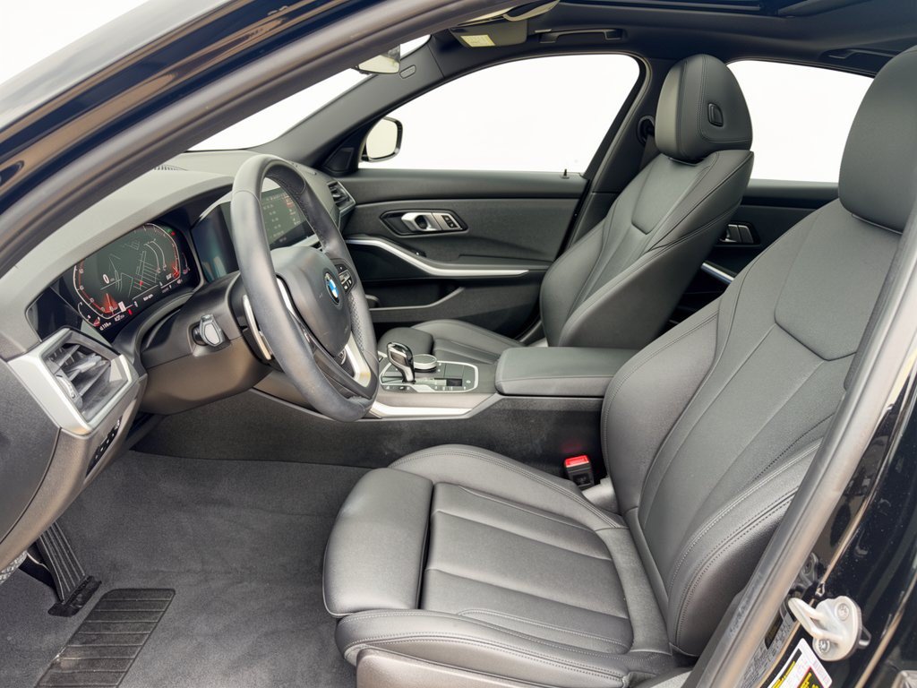 Used 2020 BMW 330i Sedan w/ Premium Package RWD image 5