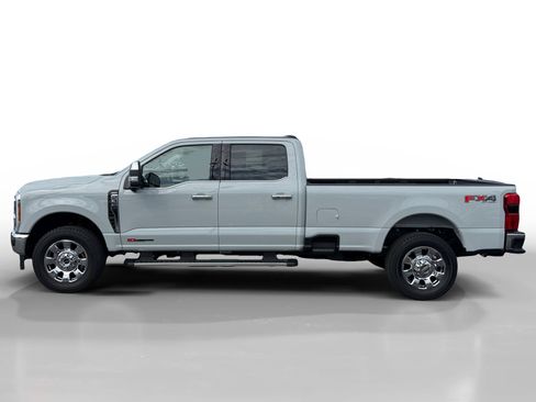 Certified 2025 Ford F350 Lariat w/ Chrome Package AWD/4WD image 2