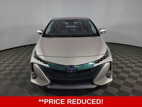 Used 2019 Toyota Prius Prime Advanced FWD image 2