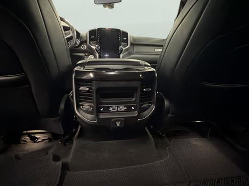 Used 2020 RAM 1500 Laramie AWD/4WD image 14