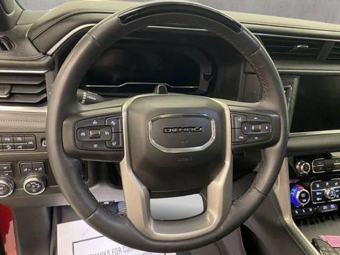 Used 2023 GMC Yukon Denali AWD/4WD image 17