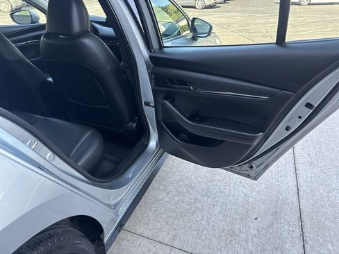 Used 2019 MAZDA MAZDA3 Sedan w/ Select Package FWD image 37