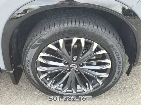Certified 2025 Nissan Rogue Platinum w/ Platinum Premium Package FWD image 18