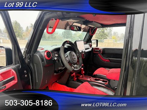 Used 2018 Jeep Wrangler Unlimited Sahara image 28