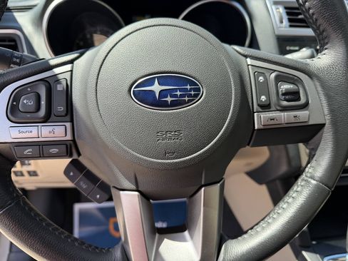Used 2017 Subaru Outback 2.5i Limited AWD/4WD image 18