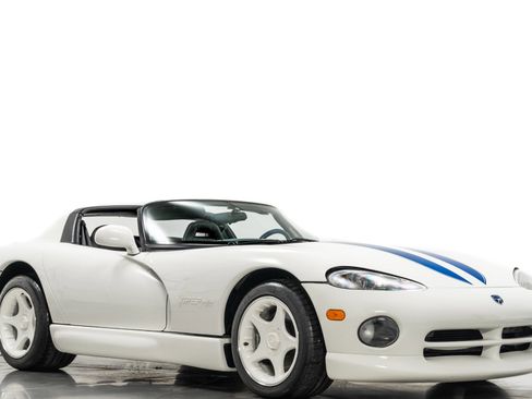 Used 1996 Dodge Viper RT/10 image 32