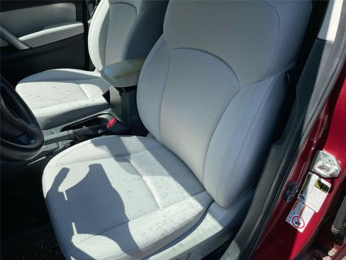 Used 2014 Subaru Forester 2.5i Premium AWD/4WD image 12