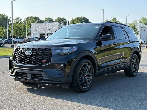 Used 2025 Ford Explorer ST w/ Sun And Sound Package AWD/4WD image 5