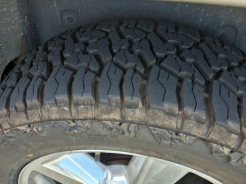 Used 2009 Chevrolet Avalanche LTZ image 4