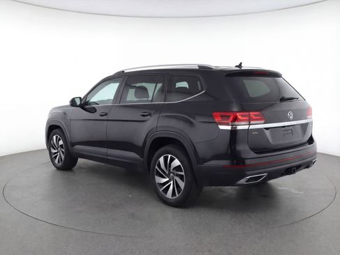 Used 2025 Volkswagen Atlas SE image 6