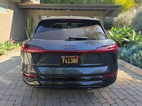 Used 2024 Audi Q8 e-tron Premium Plus w/ Premium Plus Package image 5