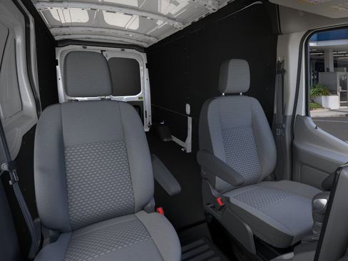 New 2026 Ford Transit 250 148 Medium Roof w/ Load Area Protection Package RWD image 10